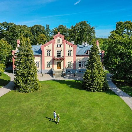 Paedaste Manor Экстерьер фото