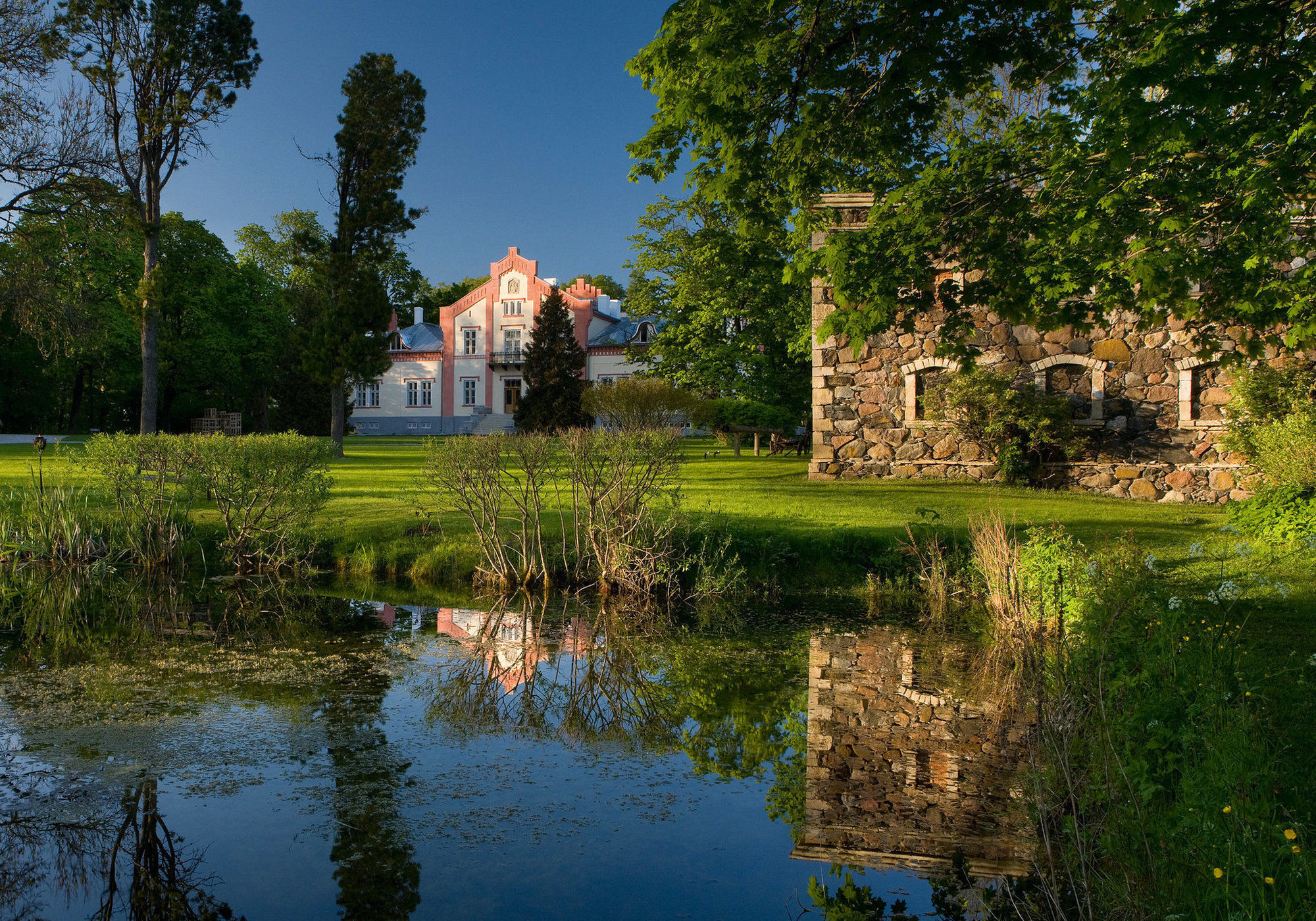 Paedaste Manor Экстерьер фото