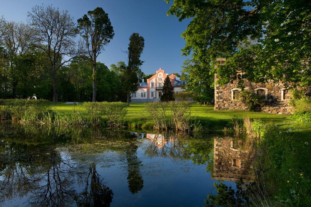 Paedaste Manor Экстерьер фото