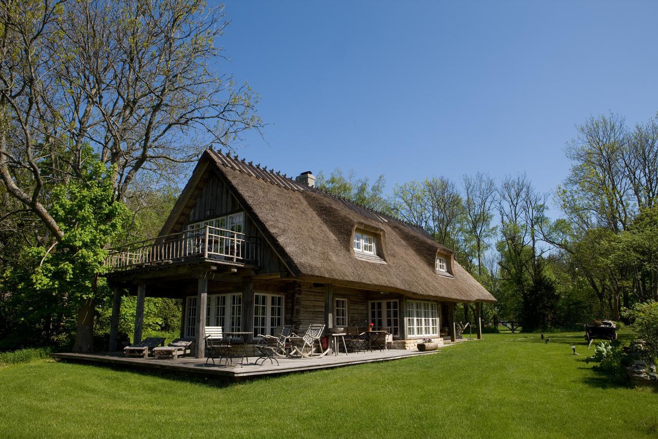 Paedaste Manor Экстерьер фото