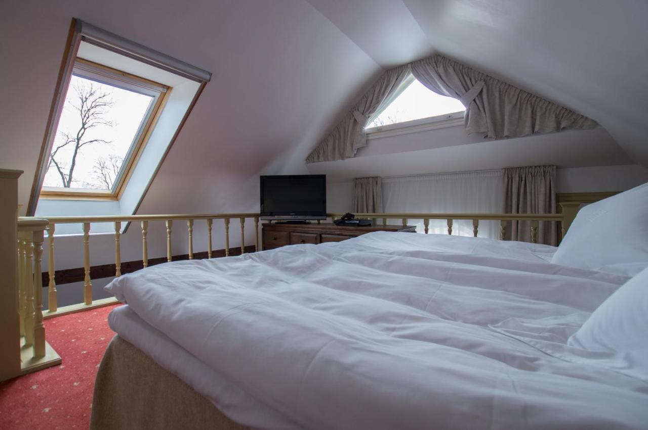Paedaste Manor Экстерьер фото